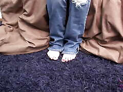 Ariel Strips off Her Clothes and Spreads Her thible pentention Pussy