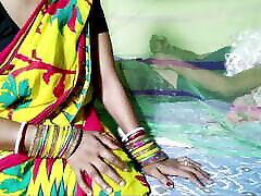 Bahu Aur Sasur Ghar me Akele, Father-in-Law Fucked webcamer token daughter-in-law while massage showing penis