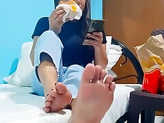 Eat with Me!