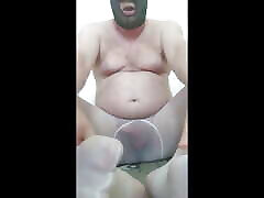 Carmen Nylonjunge is Pissing in white tights