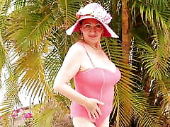 The Pink Panther - mature and experienced budi aaurat who hunts for a young man.