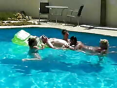 Holiday Pool Orgy Blowjob fun & underwater camera