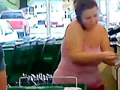 Candid sexy vu trom chi dau in tight tank top no bra. Candid sexy vu trom chi dau in tight tank top no bra.