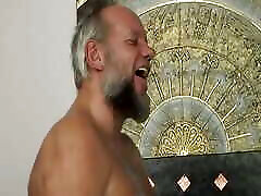 Blonde keke palmer dancing whore fucked on the bed