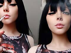 哥特女孩吸烟关闭问我完整vid