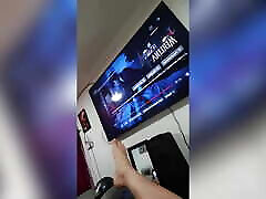 meine stiefcousin lässt mich im wörtlichen haus kochen und netflix schauen