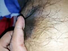 18 Desi Bhabi Chut The vagina of the girl who was set up in an Indian shop is very tight