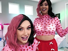 Sneaky jav mila 21 Camgirls Get Cocked With Bruce Venture, Jazmin Luv, Bella Luna - Brazzers