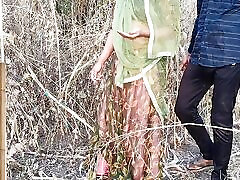 Gav ki Kamwali Bai ki jungle me Gand chudai Pesa dekar desi outdoor Anal Full Hindi