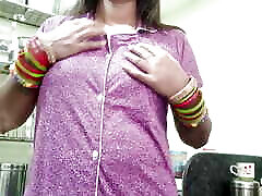 New hot bhabhi ki kitchen chudai in hindi