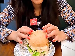My Indian Girlfriend Gives Blowjob In Mall And Her Swallowed It All After Cum In Mouth - Sex Vlog hindi Audio - Hindi Sex