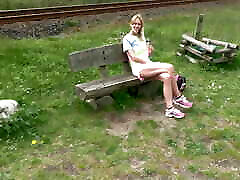 Kinky blonde fucked in the ass in the middle of the railway line !!
