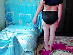 Self Palpate Big Ass Booty Shemale in a Very Hot Style of Bending Down