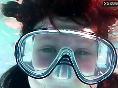 Minnie Manga In Eduard Cum In The Swimming Pool