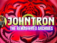 johntronx-milf dostaje wytrysk w dupie rano