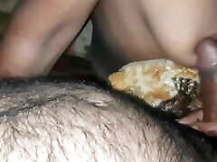 scopata desi bhabhi in coperta sulla prima notte, lei prima notte sesso con sorella-in-law notte regina, notte loda in mano e persuaso lei a avere sesso
