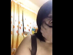 Filipina Granny: Big Clit Show