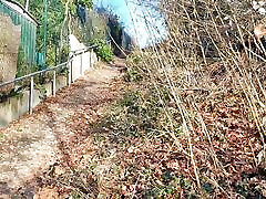 Risky handjob on a busy hiking trail - we almost got caught