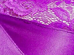 mousterbation nue et seins barre laiteuse et léchage huileux de chatte
