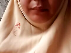 Malay girl can&039;t get home.