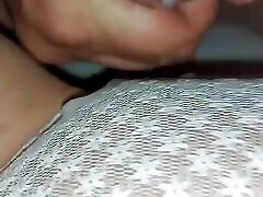 follando mi apretado coño a través de hook hotspot sin entrepierna hasta que explota sobre ellas