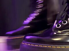 il mio dr martens innescato il più veloce sborrata-cazzo palle schiacciare calpestare, shoejob, cbt, calpestare, stomping