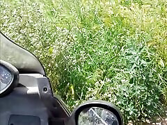 घर का बना सेक्स द्वारा पत्नी-उसके घुटनों पर और एक पार्क में