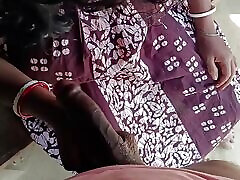 Pados ki bhabhi ki chudai ki doggy style mein