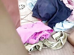 jolie fille indienne chaude baise en levrette