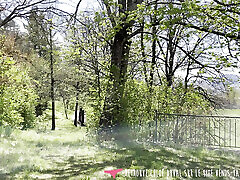 Vends-ta-culotte - Young French couple goes to fuck outdoor and it ends with a good cumshot in the mouth