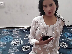 Step sister ne video call par apni chut dikhai