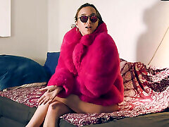 Mad Mia arrives from the son masturbate watching mom black almost naked and ask her flatmate to fuck her right now