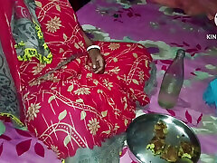 देसी हॉट भाभी को दारू पिलाकर गंड मारी