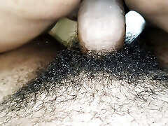 Hot Tamil Ponnu Eppadi Pundaiya Virichi Poola Ulla Vidura