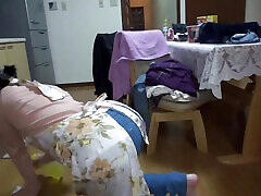 A Housekeeper Who Is An Active Full-Time Housewife. I Thought It Would Be An Old sleeping time with friend Who Would Come -2