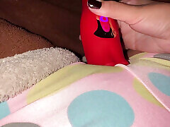 SHE MASTUBS WITH HER NEW TOY HOT