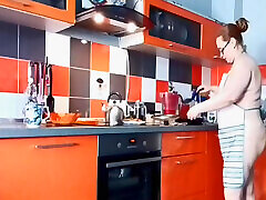 live-kochen von fleischpfannkuchen