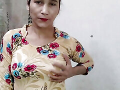 chica universitaria ko paise dekar jabar dasti pela