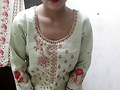 Chachi ko chod kar怀孕kar diya
