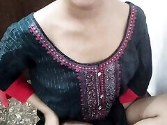 zio ne muze ghar pe bula kar jabar dasti pela