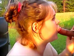 femme 1ère pipe publique nue obtient un énorme sperme facial