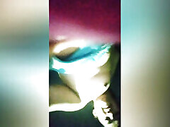 性别在一个黑暗的房间