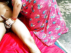 desi moglie baciata dal suo fidanzato desi chudai