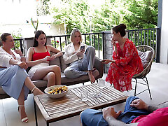 Cute starik pornorasskazy tho Girl Publicly Fucked by an Italian Guy with a Huge Cock on a Summer Patio!