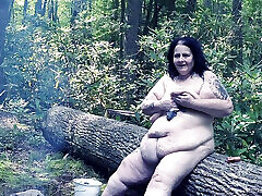 chunky est devenue moche et sest penchée sur elle-même
