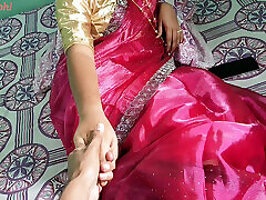 Desi bhabhi Hot sexcy figure sex in red sharee Xxx hindi audio full video