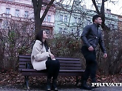 джессика найт, ненасытная шлюха, наслаждается межрасовой групповухой - частное порно видео