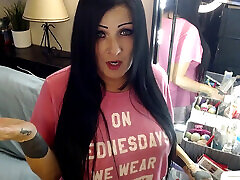 bostezando milf haciendo makeupnails algunos chat