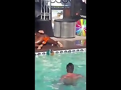 sexo public piscina
