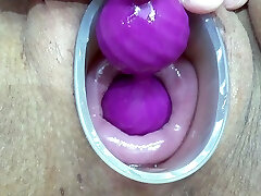 nipponico cervice penetrazione con un giocattolo bambola